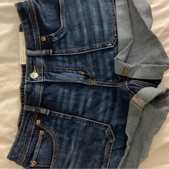 American Eagle Shorts - Picture 3 of 7